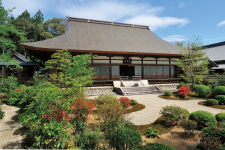 龍潭寺本堂と庭の画像